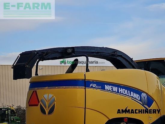 Cosechadora de Cereal - New Holland - fr600