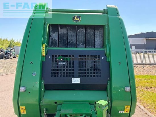Empacadora gigant - John Deere - 864