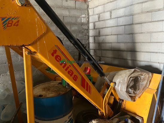 Pala tenías B4 serie 200 con cazo sobre elevado 