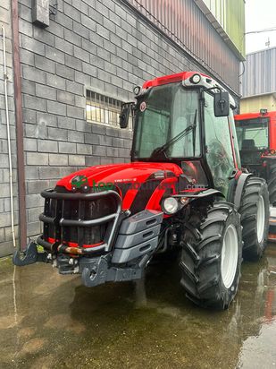 Tractor agrícola Antonio Carraro TRG rígido reversible.