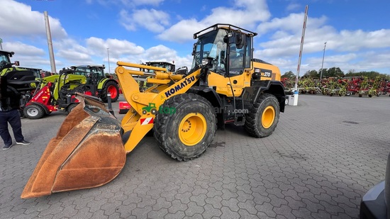 Pala cargadora Komatsu WA270-8