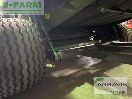 Empacadora gigant - Claas - variant 480 rc pro