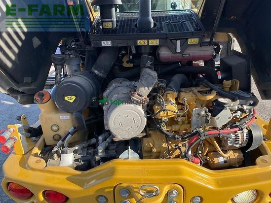 Minicargadora - Caterpillar - 907m