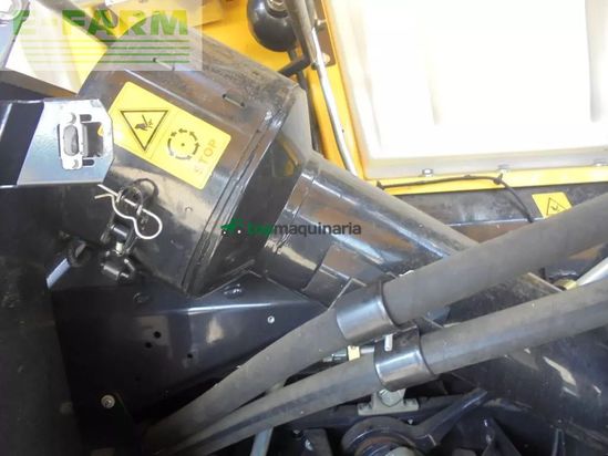 Cosechadora de Cereal - New Holland - cr7-80