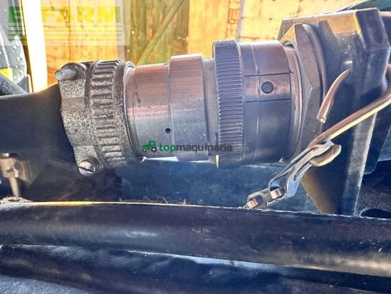 Empacadora gigant - New Holland - br 6090 / roll-bar 125