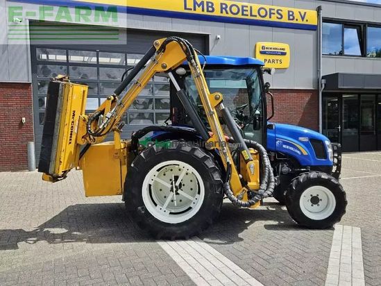 Tractor agrícola - New Holland - boomer 3050 met bos maaiarm