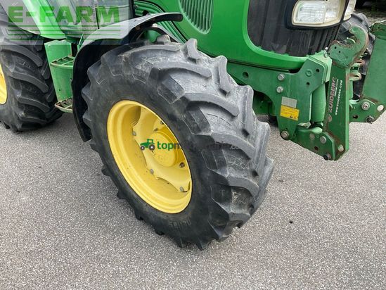 Tractor agrícola - John Deere - 5820