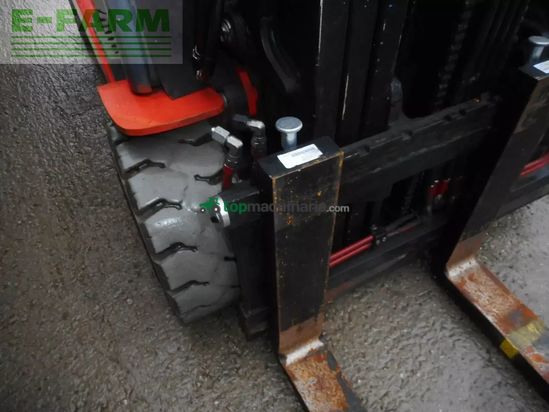 Elevadora - Toyota - 8fbm20z triplex 4,7m + 3. u. 4. kreis bis gabelt