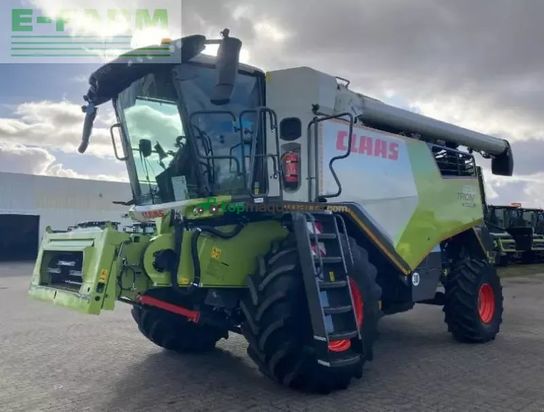 Cosechadora de Cereal - Claas - trion 530 montana