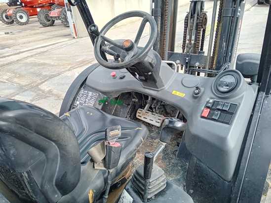 Carretillas industrial MANITOU MC18.4 D