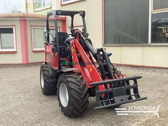 Minicargadora - Schaffer - 3650