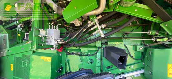 Cosechadora de Cereal - John Deere - S685