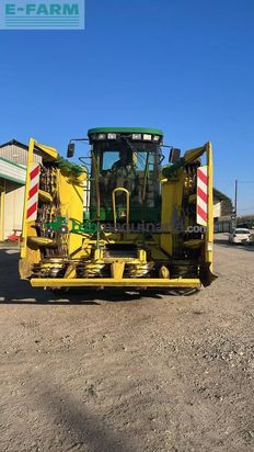 Cosechadora de Cereal - John Deere - 7400