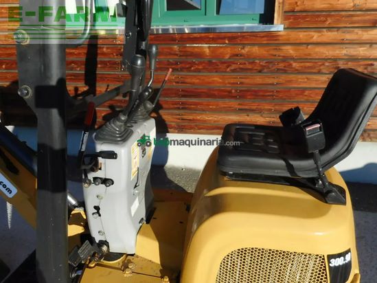 Excavadora - Caterpillar - 300.9d