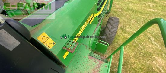 Cosechadora de Cereal - John Deere - 7700