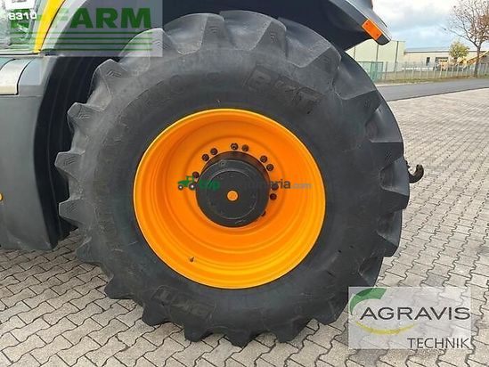 Tractor agrícola - JCB - 8310