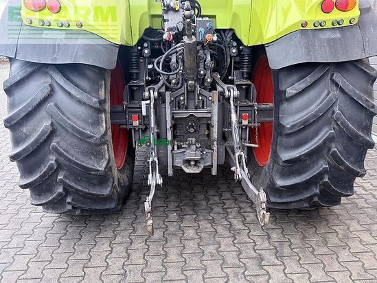 Tractor agrícola - Claas - arion 620 cebis a19