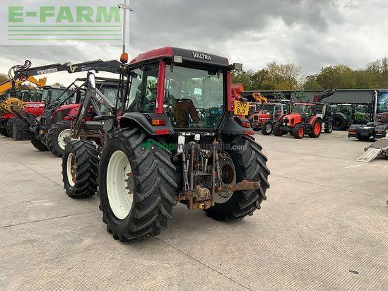 Tractor agrícola - Valtra - a93 tractor (st24382)