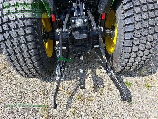 Tractor agrícola - John Deere - 3025e