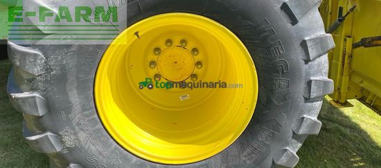 Cosechadora de Cereal - John Deere - 7700