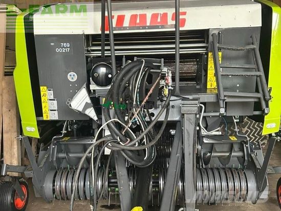 Empacadora gigant - Claas - rollant 454 rc uniwrap