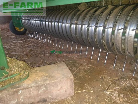 Empacadora gigant - John Deere - v 461 rc 25 filet