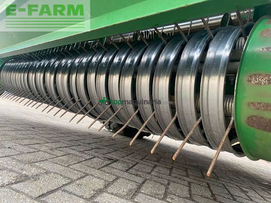 Empacadora gigant - John Deere - 990