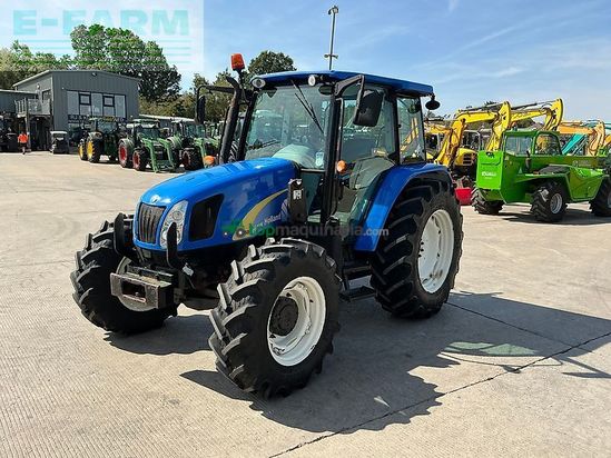 Tractor agrícola - New Holland - t5050 tractor (st27259)