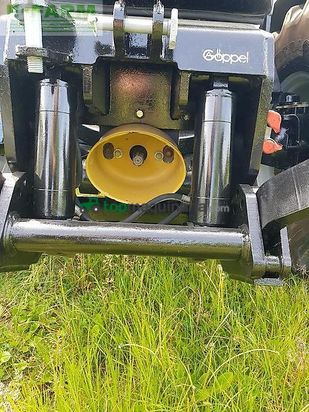 Tractor agrícola -  - traktor mf 8480 / neuer triebsatz, frontzapfwelle