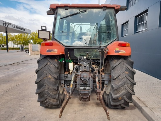 Tractor agrícola - New Holland - L95 con pala Tenias