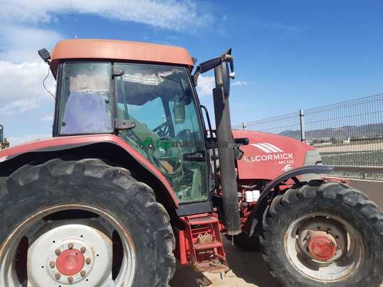 Tractor agrícola - Mc Cormick - MC120