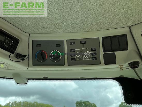 Tractor agrícola - Claas - 810 axion tractor (st27040)