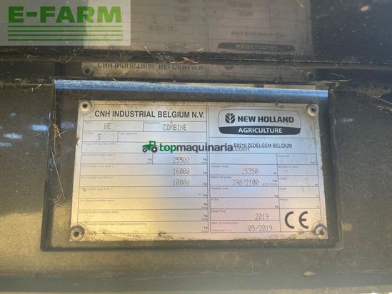 Cosechadora de Cereal - New Holland - CR9.90