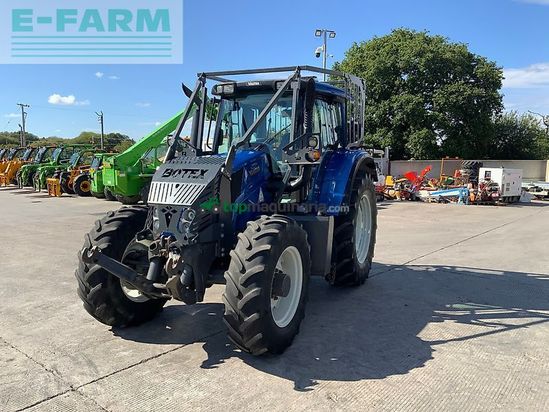 Tractor agrícola - Valtra - n123 versu forestry tractor (st27268)