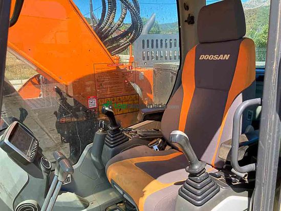 Excavadora DOOSAN DX235LCR