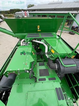 Cosechadora de Cereal - John Deere - t560