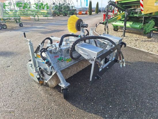 Riego -  - fliegl agrocenter kehrmaschine 1550