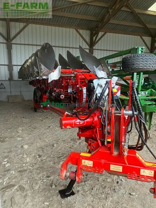 Arado - Gregoire Besson - 8 corps