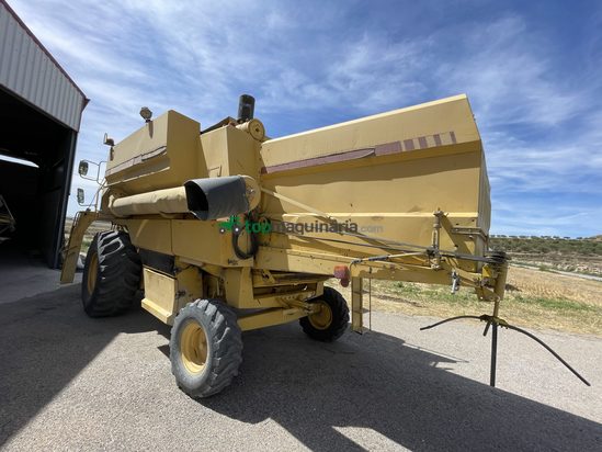 Cosechadora de Cereal - New Holland - TX34 H