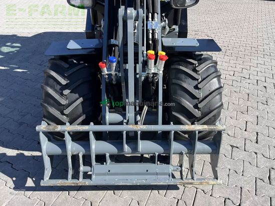 Telescopica - Giant - 2700 hd+ mit kabine euro & heckhydraulik kat 2