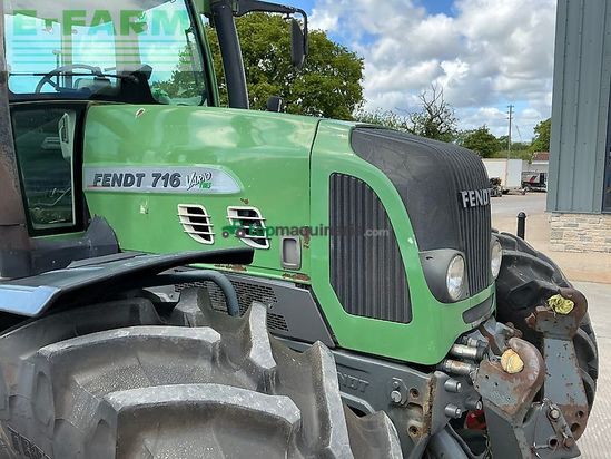 Tractor agrícola - Fendt - 716 tractor (st25458)