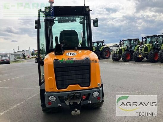 Minicargadora - Giant - g2700 x-tra hd+