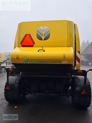 Empacadora gigant - New Holland - roll-belt 150