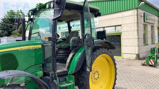 Tractor agrícola - John Deere - 5820