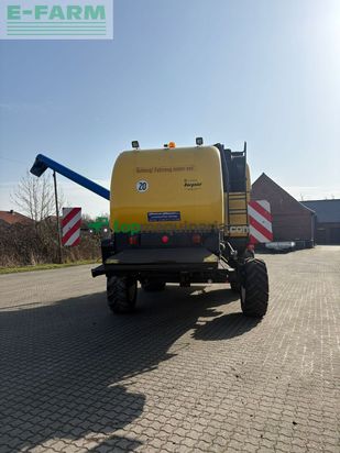 Cosechadora de Cereal - New Holland - cs 6080 mit 6,10m varifeed