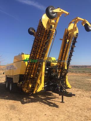 Empacadora gigante - New Holland - BB950 AS