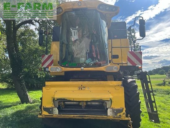 Cosechadora de Cereal - New Holland - csx 7040