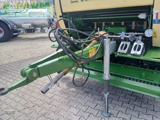 Empacadora gigant - Krone - comprima v150 xc