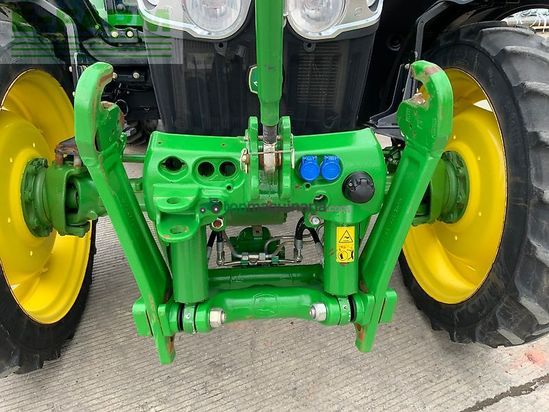 Tractor agrícola - John Deere - 6090m tractor (st26117)