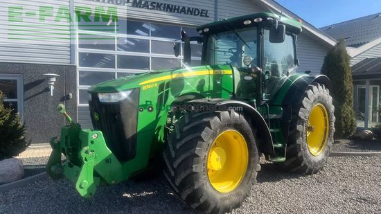 Tractor agrícola - John Deere - 8360r med frontlift og faststeer